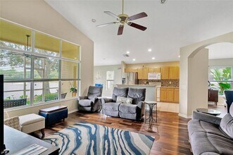 18821 Maisons Dr in Lutz, FL - Building Photo - Building Photo