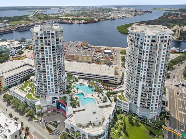 449 S 12th St, Unit Towers #1904 in Tampa, FL - Foto de edificio - Building Photo