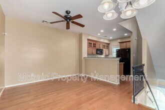 5724 S 21st Terrace in Phoenix, AZ - Foto de edificio - Building Photo