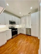 401 N Cotswolds Ln, Unit C in Orange, CA - Foto de edificio - Building Photo