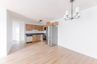 Amberwynd Apartments in Spruce Grove, AB - Building Photo - Building Photo