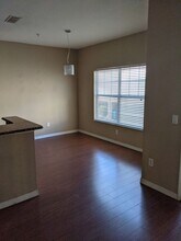 2424 Grand Central Pkwy in Orlando, FL - Building Photo - Building Photo