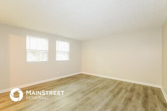 694 Stoneside Dr in Stone Mountain, GA - Building Photo - Building Photo