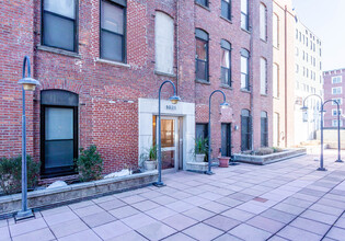 1021 Grand St in Hoboken, NJ - Building Photo - Building Photo