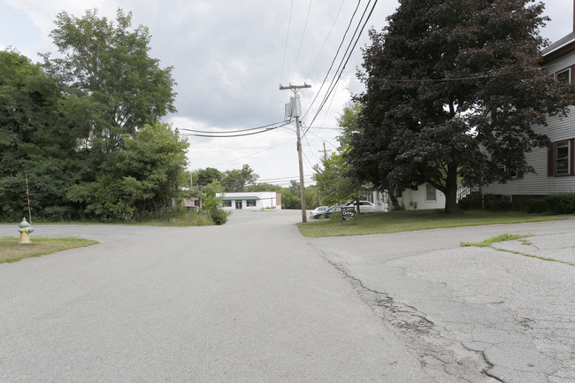 6 Myrtle St in Waterville, ME - Foto de edificio - Other