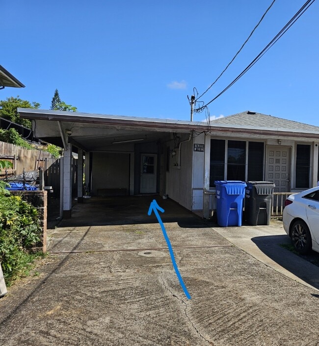 1050 Aheahe Ave in Wahiawa, HI - Building Photo - Building Photo