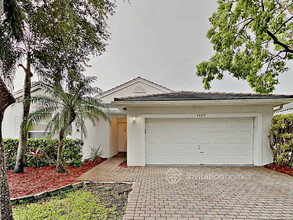 4929 SW 33rd Ave in Fort Lauderdale, FL - Building Photo - Building Photo