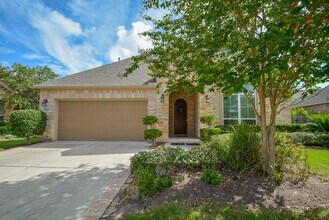 6411 Edinburgh Ct in Sugar Land, TX - Building Photo - Building Photo