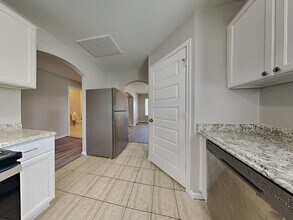 18019 Kinsale Valley Ln, Unit 1104 in Houston, TX - Building Photo - Building Photo