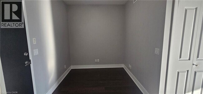 144 Park St in Waterloo, ON - Building Photo - Building Photo