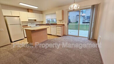 1334 NE Jasmine Ln in Bremerton, WA - Building Photo - Building Photo