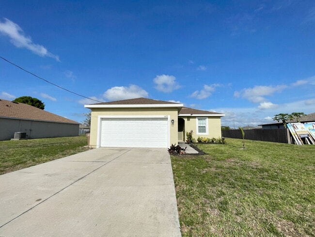 property at 1622 SW 16th Ct