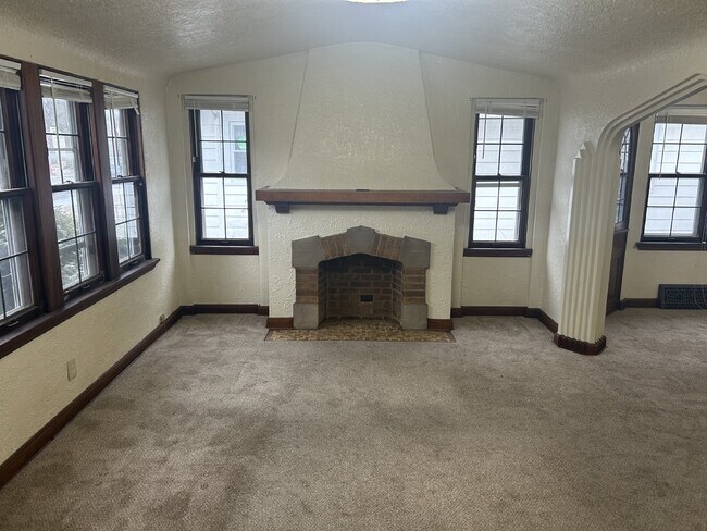 3619 N 50th St-Unit -Lower in Milwaukee, WI - Building Photo - Building Photo