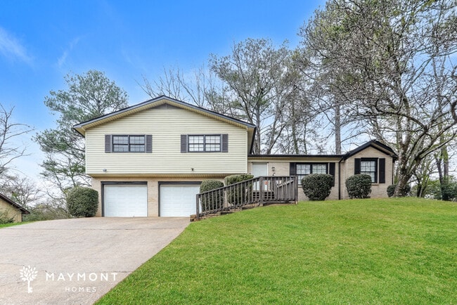 property at 1656 5th Pl NW