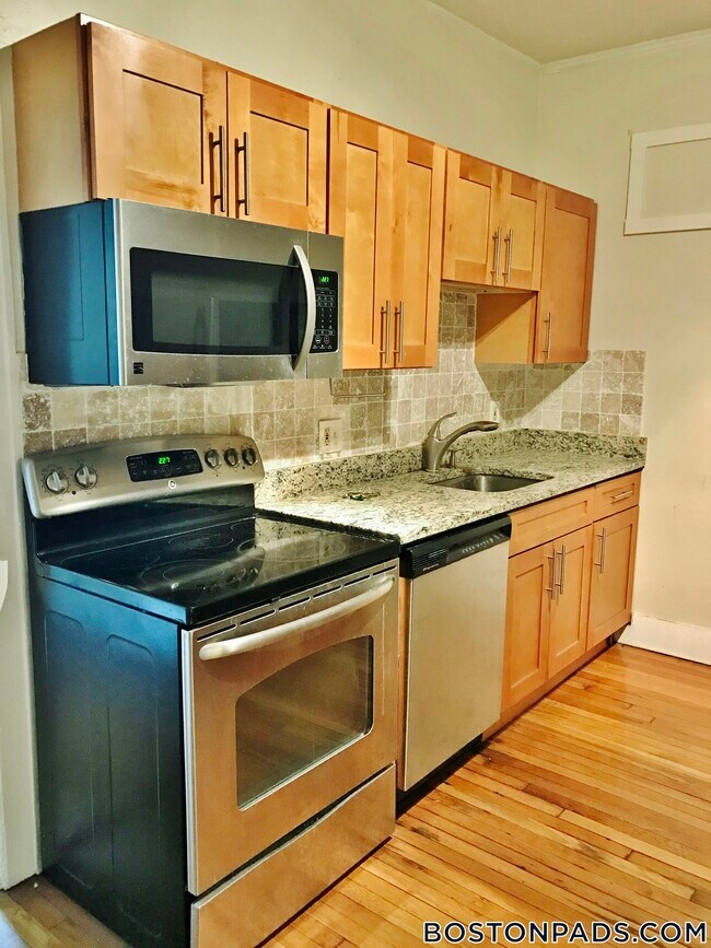 15 Park Vale Ave in Boston, MA - Building Photo - Building Photo