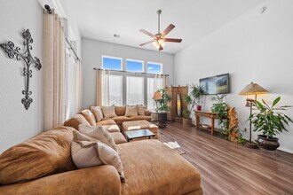 1313 Mainland Shrs Ln in Montgomery, TX - Building Photo - Building Photo