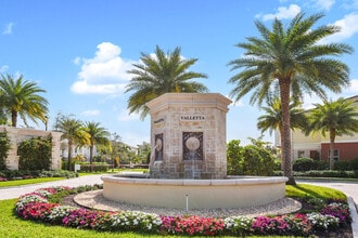 100 NW 69th Cir in Boca Raton, FL - Building Photo - Building Photo