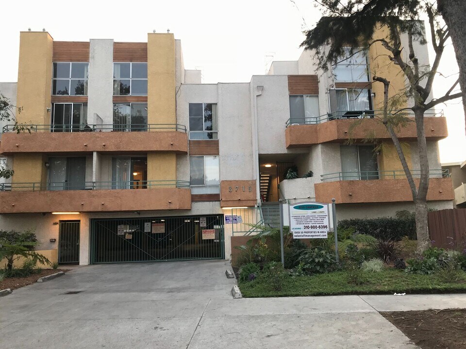 3715 S Canfield Ave in Los Angeles, CA - Foto de edificio