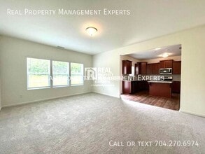 800 Alexander Commons Dr in Monroe, NC - Building Photo - Building Photo