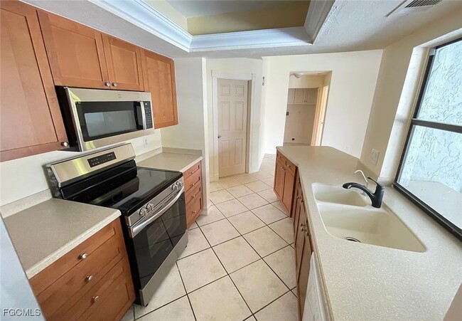 919 SE 21st Ln in Cape Coral, FL - Building Photo - Building Photo