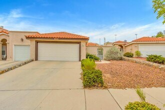205 N Alto Mesa Dr in El Paso, TX - Building Photo - Building Photo