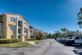 5551 Bentgrass Dr in Sarasota, FL - Foto de edificio - Building Photo