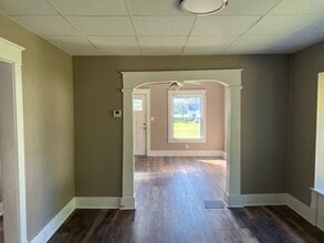 23 Lawnview Ave SE in Niles, OH - Building Photo - Building Photo