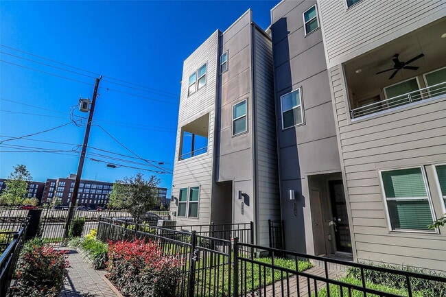 property at 2745 Clinton Dr