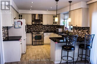 46 Elmsley Dr in Richmond Hill, ON - Building Photo - Building Photo