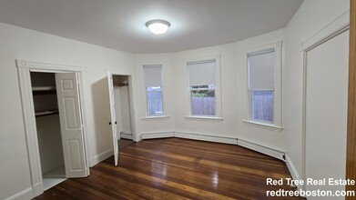 40 Brackett St, Unit 1 in Boston, MA - Building Photo - Building Photo