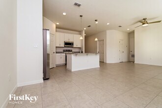 315 Corbel Ln in Bartow, FL - Foto de edificio - Building Photo