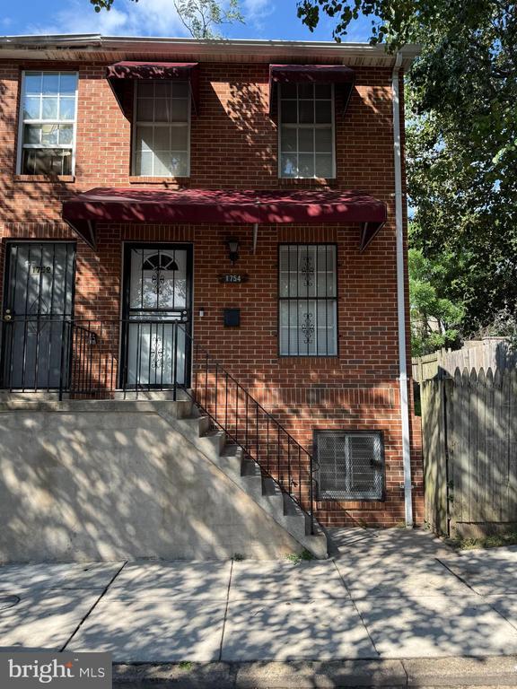 property at 1754 Abbotston St