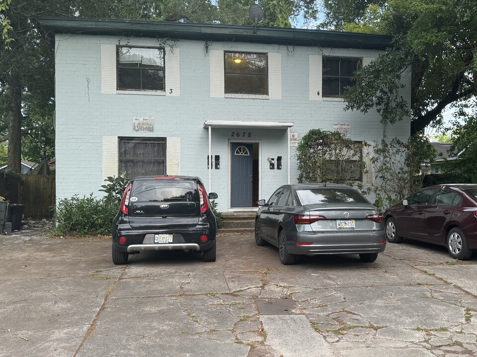 2678 Ernest Street, Unit 2 in Jacksonville, FL - Foto de edificio