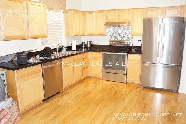 706 E Washington St-Unit -Unit 111 in Phoenix, AZ - Building Photo - Building Photo