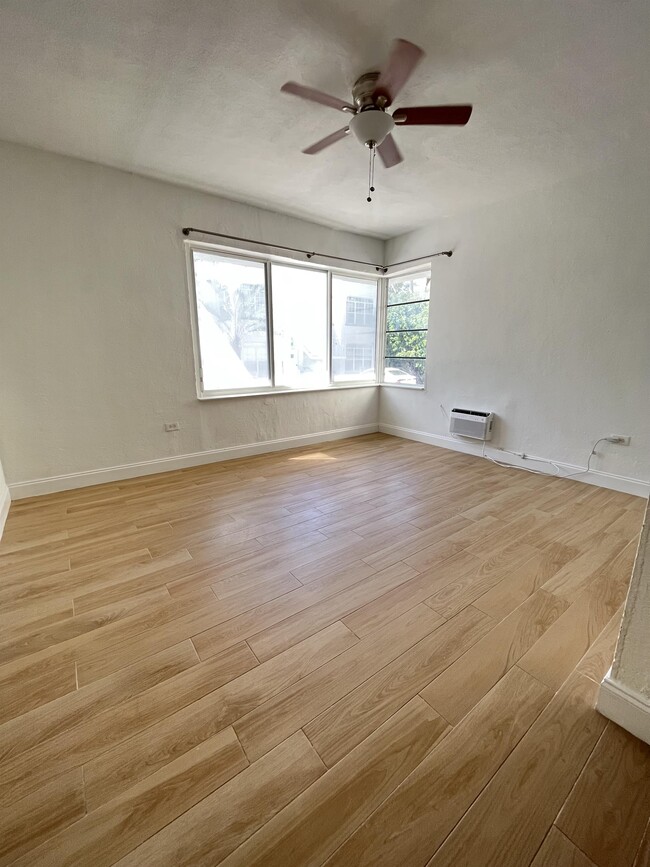 1120 Pennsylvania Ave in Miami Beach, FL - Building Photo - Building Photo