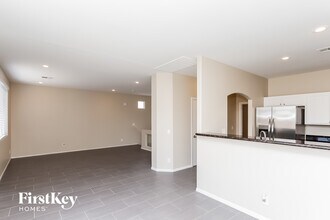 9964 S Trailing Vine St in Las Vegas, NV - Foto de edificio - Building Photo