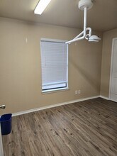 654 St Louis Ave, Unit 204 in Fort Worth, TX - Foto de edificio - Building Photo