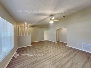 36636 Francis Dr in Grand Island, FL - Foto de edificio - Building Photo