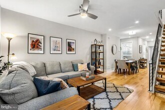 2427 E Boston St in Philadelphia, PA - Building Photo - Building Photo