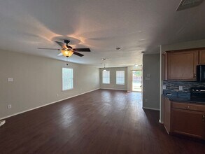 4724 Blue Top Dr in Fort Worth, TX - Building Photo - Building Photo