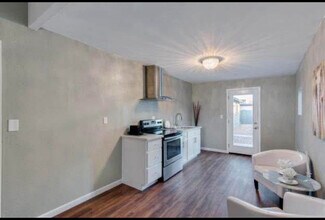 17250 N 35th Way in Phoenix, AZ - Foto de edificio - Building Photo