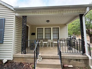2517 Honeysuckle Ave in Fort Worth, TX - Building Photo - Building Photo