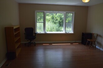 203 Pine Tree Rd in Ithaca, NY - Building Photo - Building Photo
