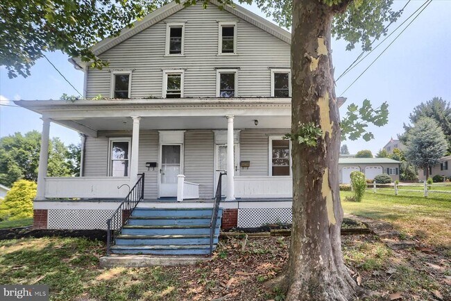 property at 117 3rd St