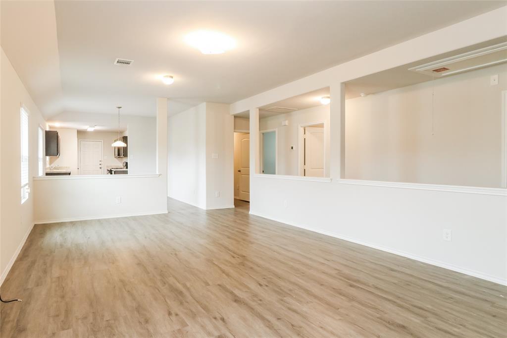 2015 East Chunk Dr in Conroe, TX - Building Photo