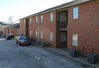 Oak Manor in Auburn, AL - Foto de edificio - Building Photo