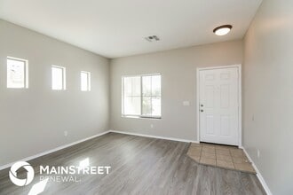 3618 W Vineyard Rd in Phoenix, AZ - Foto de edificio - Building Photo