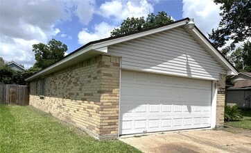 1907 Aldates Dr in Houston, TX - Building Photo - Building Photo