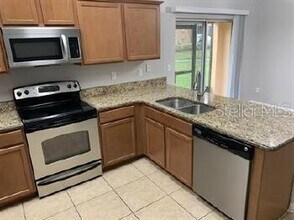 1220 Twin Trees Ln in Sanford, FL - Building Photo - Building Photo