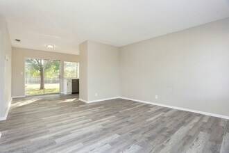 7306 Glen Hart in San Antonio, TX - Building Photo - Building Photo